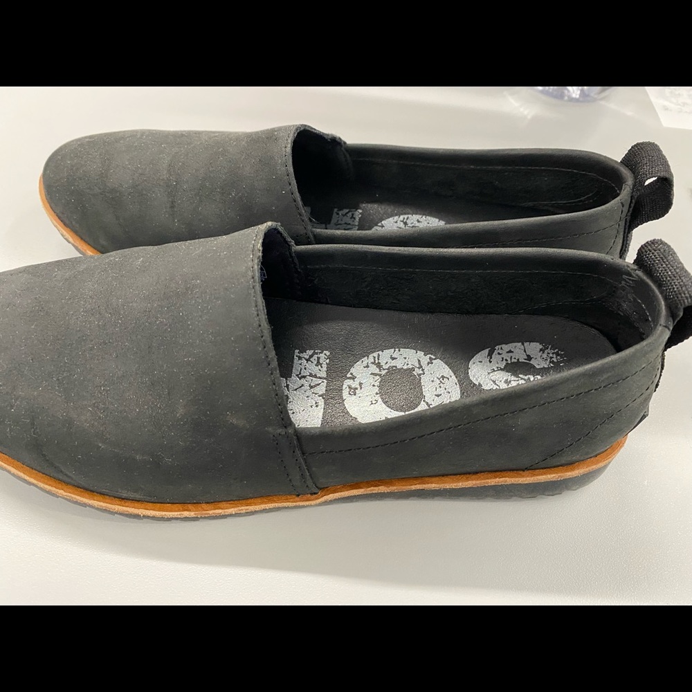 Sorel Women's Ella Casual Slip On Shoe Black size 7. Wore 2 times!!!!!